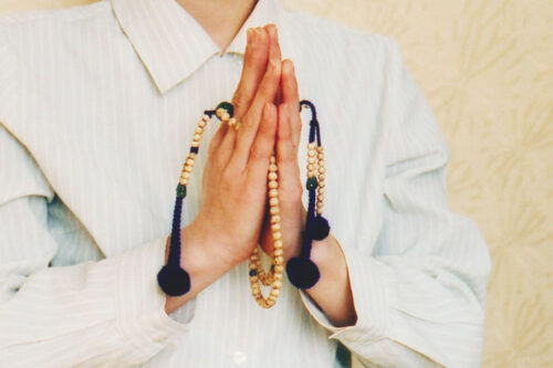 日蓮宗の数珠の持ち方 仏壇・仏具・神具 宗教用具の全日本宗教用具協同組合